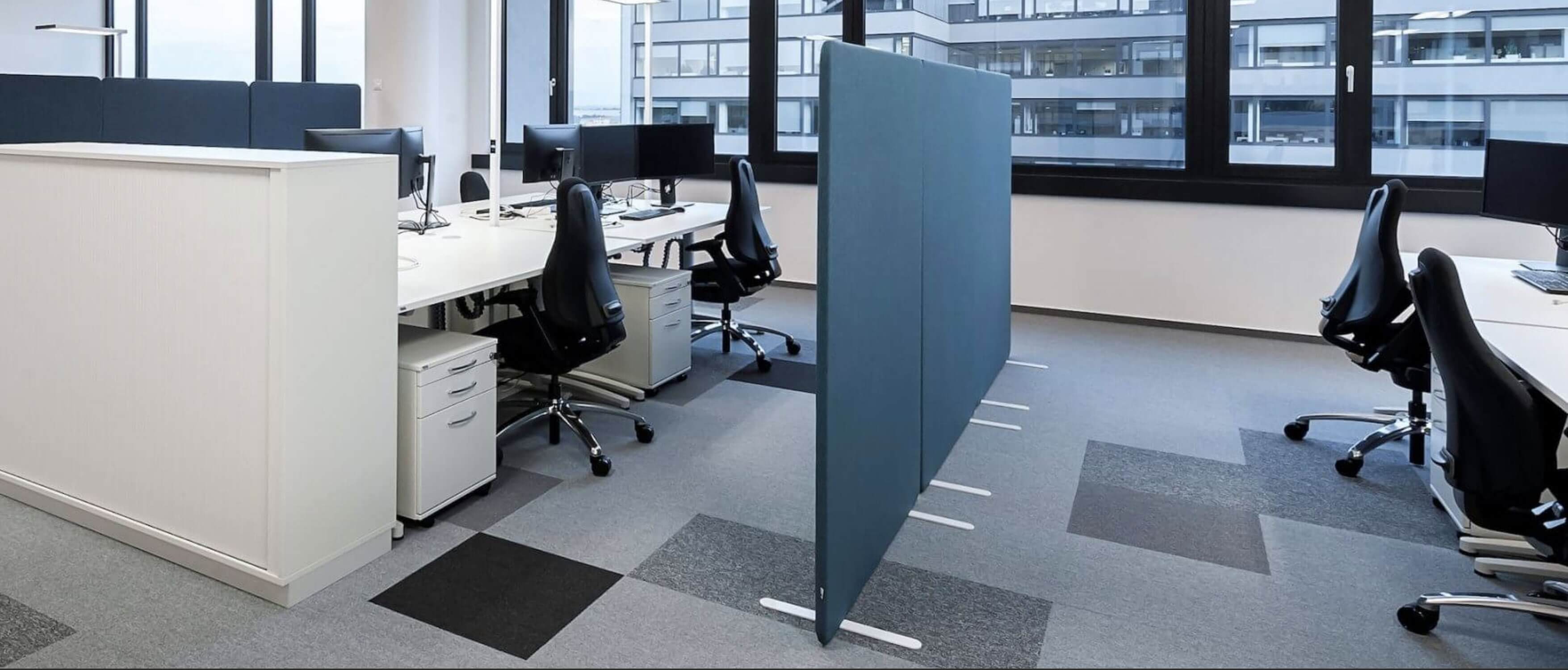 Panneaux acoustiques en tissu mobiles et autoportants